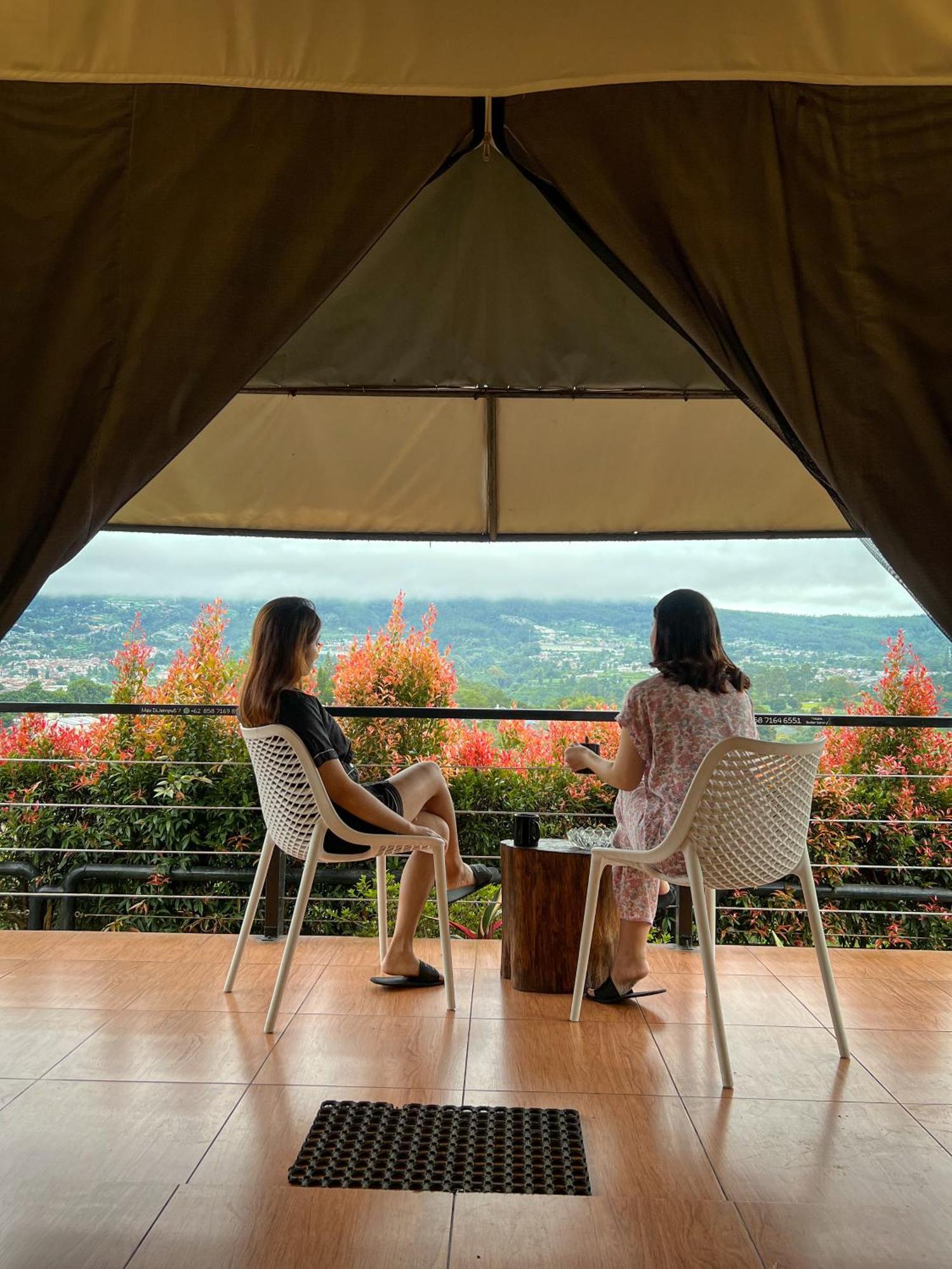 Trizara Resorts - Glam Camping Lembang Extérieur photo