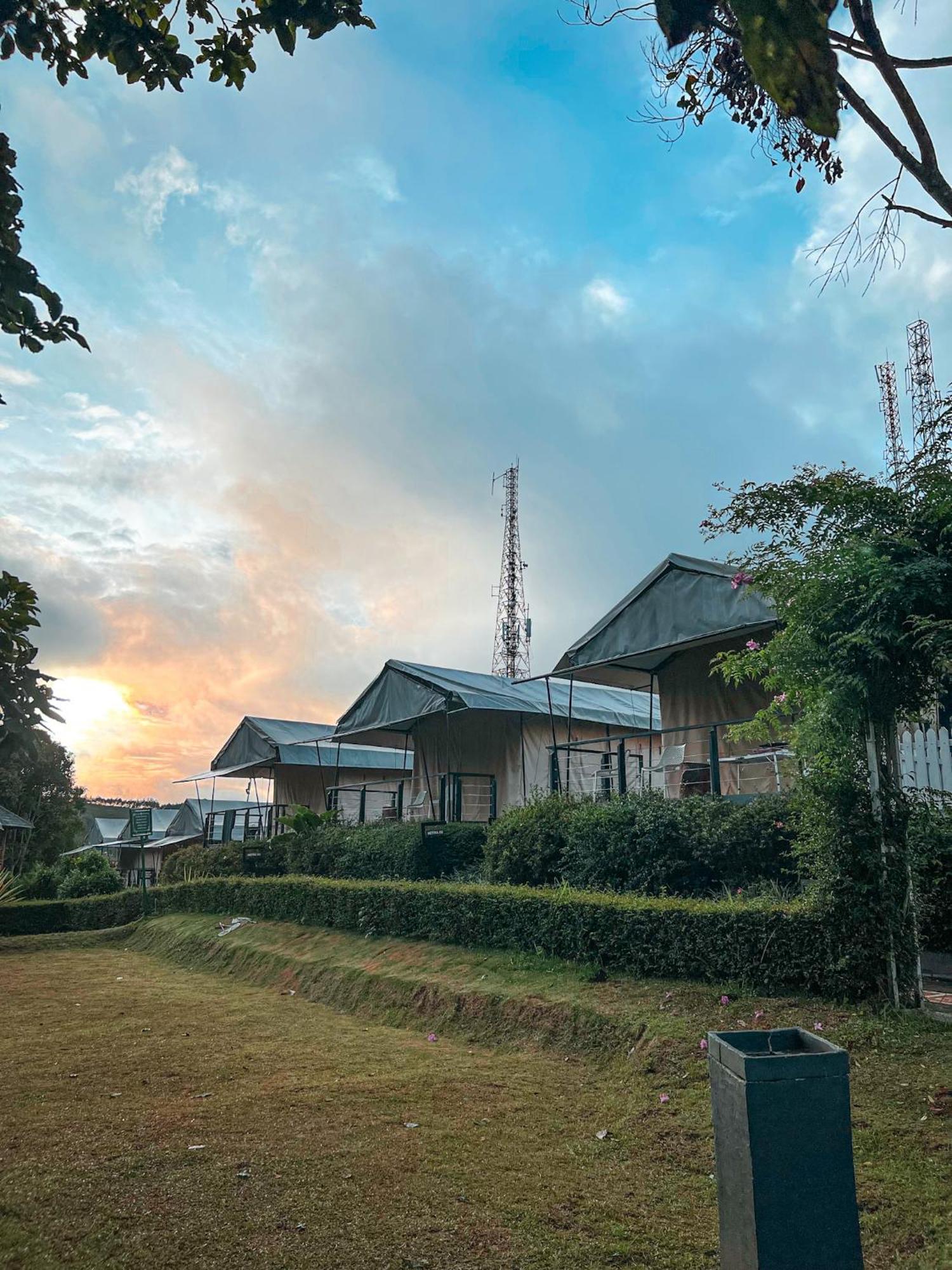Trizara Resorts - Glam Camping Lembang Extérieur photo