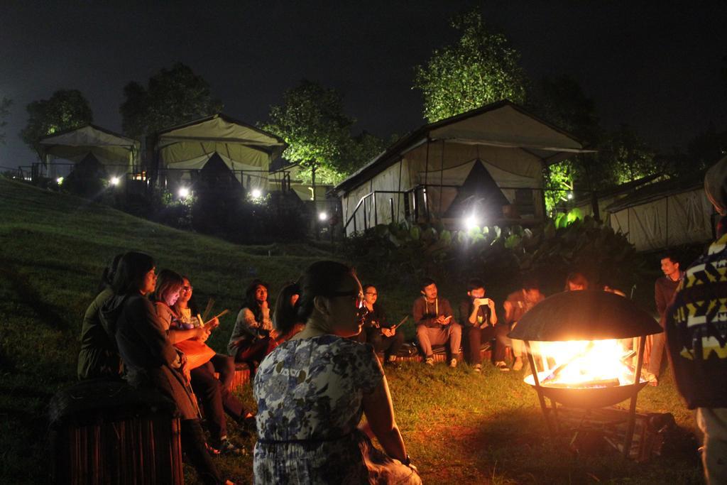 Trizara Resorts - Glam Camping Lembang Extérieur photo