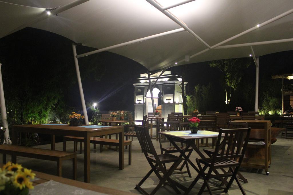 Trizara Resorts - Glam Camping Lembang Extérieur photo
