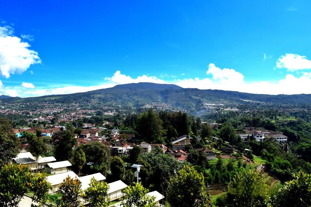 Trizara Resorts - Glam Camping Lembang Extérieur photo